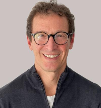 Headshot of Mark Davis