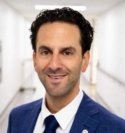 Dr. Jesse Wolfstadt headshot