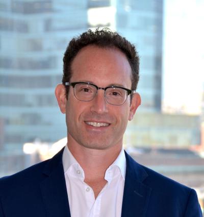 Dr. Jonathon Solnik headshot