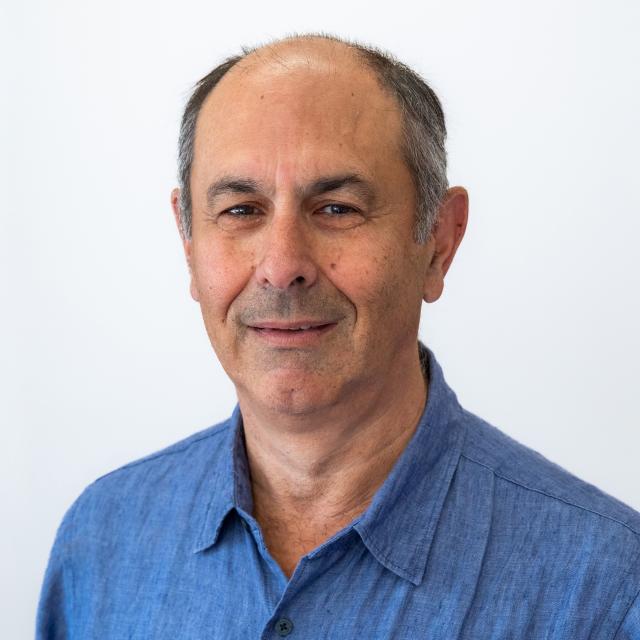 Dr. Kenneth Croitoru
