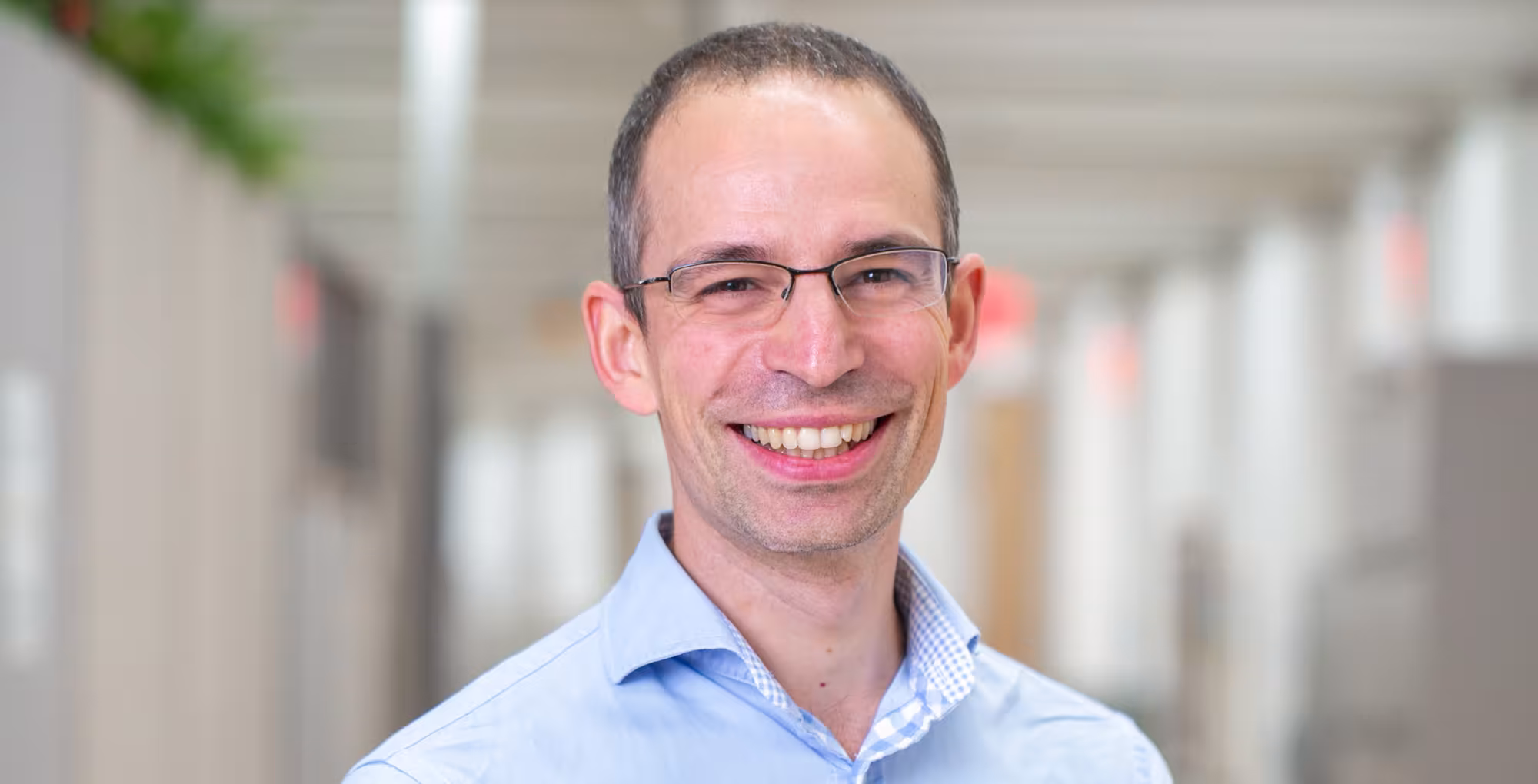 Dr. Tim Van Mieghem