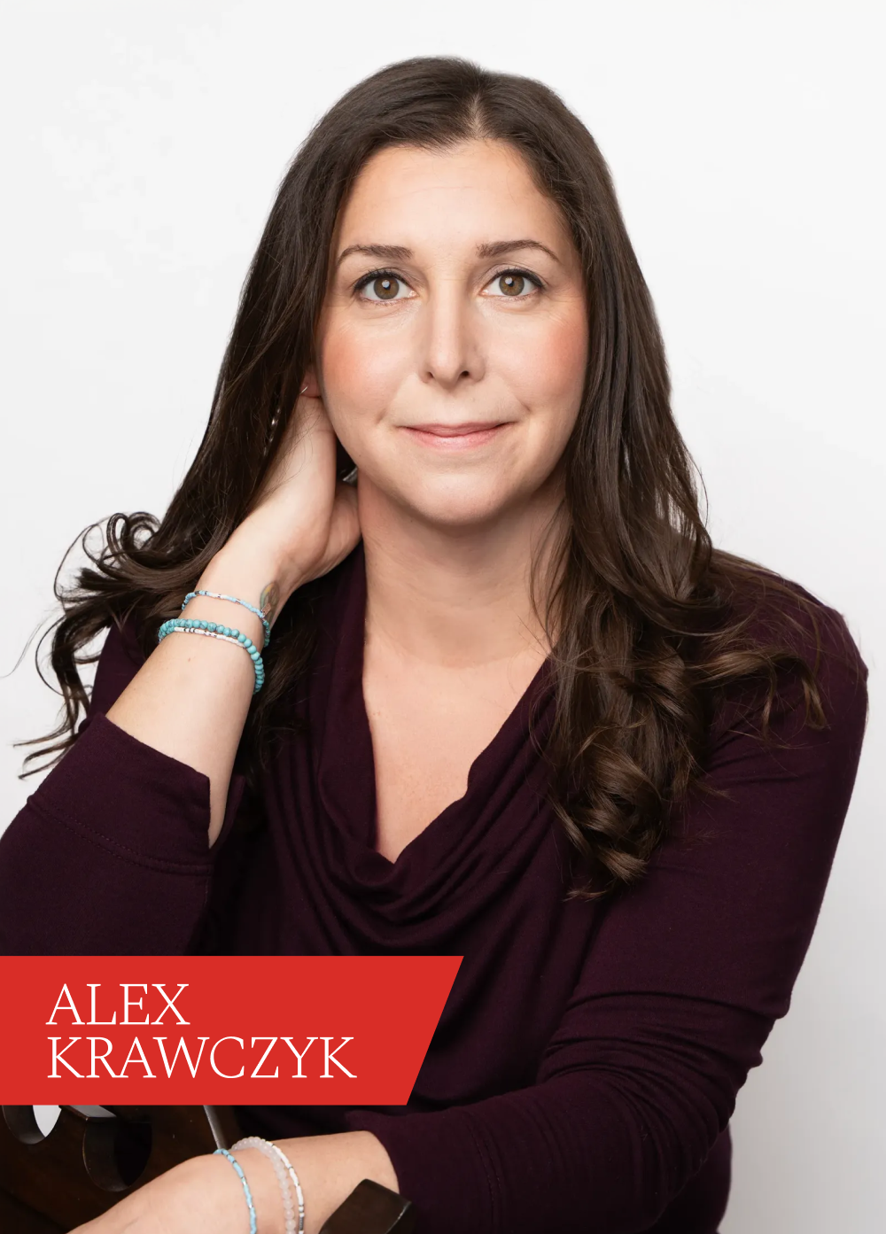 woman wearing brown shirt