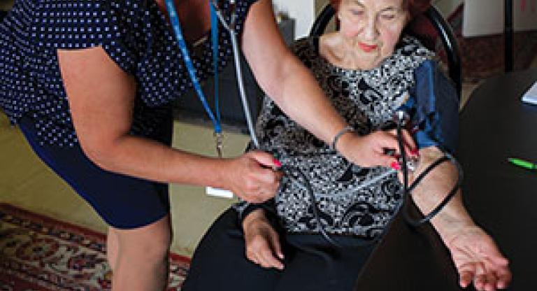 Maternal Blood Pressure Before Pregnancy May Be Related to Babies’ Sex